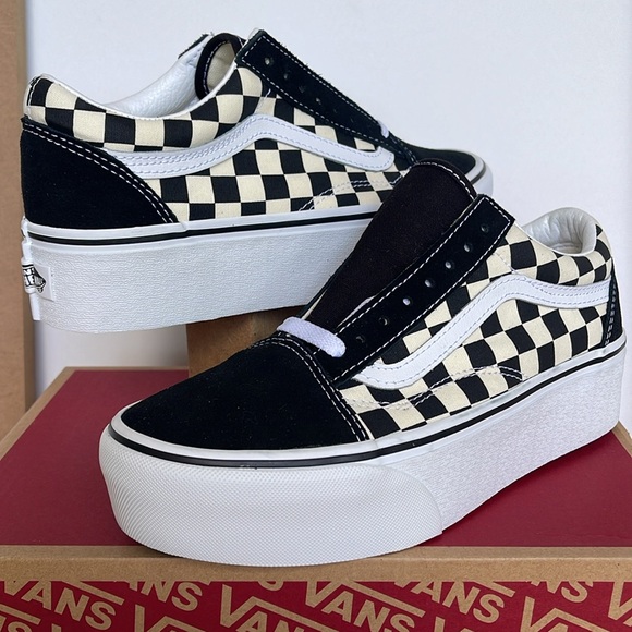 Vans Men’s Old Skool Stacked 
Checkerboard Black/Classic
VN0A7Q5MTYQ
Platforms - Picture 2 of 16